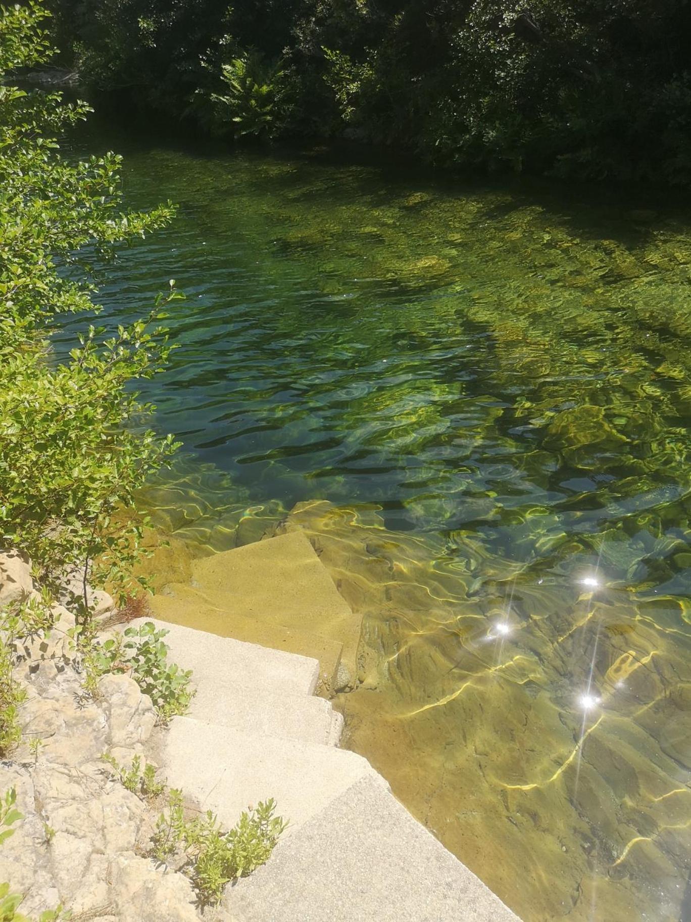 Villa Les Pieds Dans L'Eau Le Pont du Travo エクステリア 写真